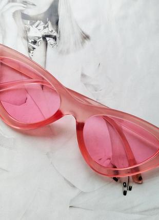 Треугольные очки солнцезащитные  кошачий глаз цветная оправа  розовый