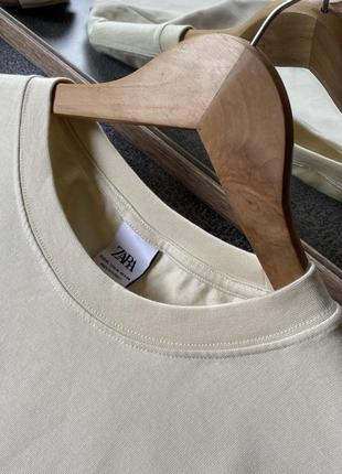 Шикарная оверсайз футболка зара zara женская мужская унисекс светлая бежевая свободная оверсайз плотная натуральная хлопковая текущая коллекция3 фото