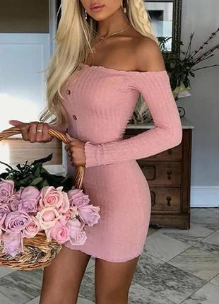 Розовое мини платье в рубчик