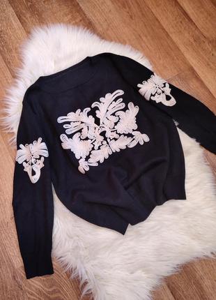 Светр джемпер вишивка свитер xs