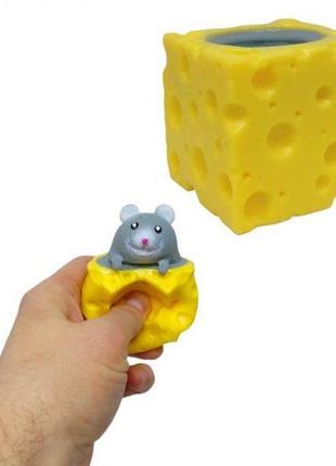 Іграшка-антистрес "мишка в сирі" (сіра)1 фото