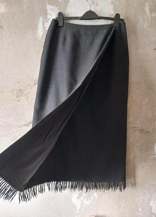 Valerie stevens темно-серая однотонная юбка-миди из чистой шерсти с запахом и бахромой1 фото