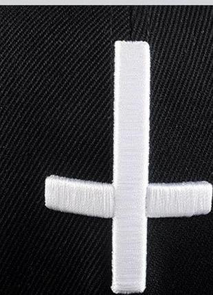 Кепка снепбек крест с прямым козырьком, унисекс