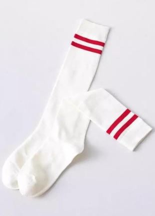 Спортивні гольфи до колін з двома полосками біло-червоні1 фото