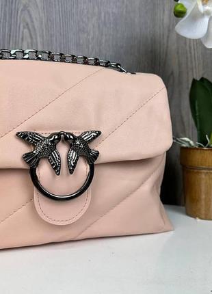 Качественная женская мини-сумочка клатч на плечо в стиле пенко стеганая, маленькая сумка pinko птичка пудровый4 фото