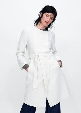 Лёгкое стильное пальто в мелкий рубчик