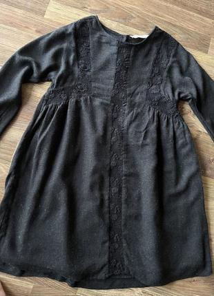 Черное платье с сеткой