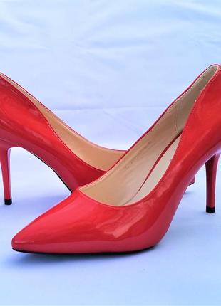Женские красные туфли на каблуке шпильке лаковые класические лодочки (размеры: 36,37,39) - 3-7 топ2 фото