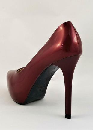 Женские бордовые туфли на каблуке шпильке лаковые модельные (размеры: 36,37,38,39,40) - 16-6 топ3 фото