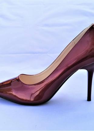 Женские бордовые туфли на каблуке шпильке лаковые класические лодочки (размеры: 36,38,39,40) - 3-5 топ6 фото