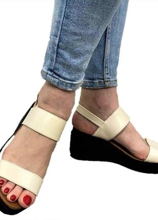 Женские сандалии кожаные босоножки на танкетке платформа белые летние (размеры: 37,39,40,41) - 76-6;79-4 топ