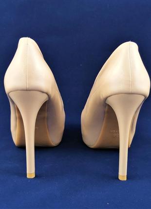 Женские бежевые туфли на каблуке шпильке лаковые модельные (размеры: 36,37,38,39,40) - 16-5 топ4 фото