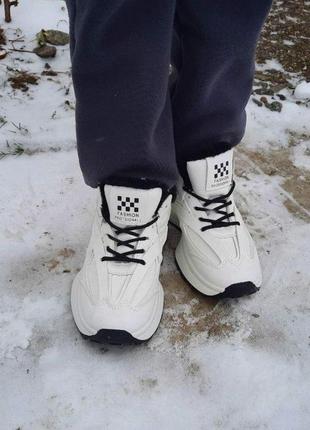 -жінні зимові білі кросівки з мехом на високому підошві мокасини (розміри: 36,38,40) — 07-29 фото