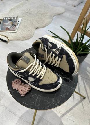 Nike sb dunk low x travis scott cactus jack