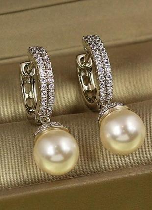 Сережки підвіски xuping jewelry з перлами та доріжками зверху 2,8 см сріблясті2 фото