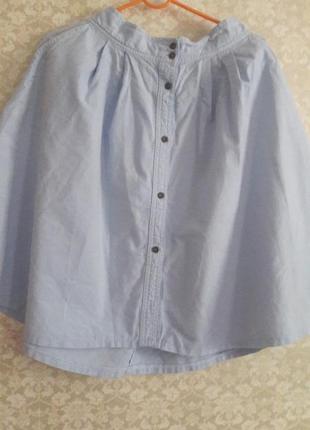 Очень классная на пуговицах юбка.