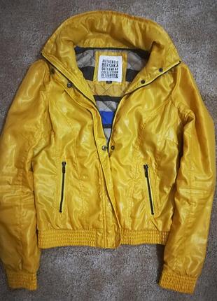 Куртка, вітровка