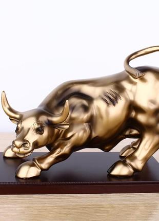 Креативні прикраси, золотий бик із волл-стрит на підставці, подарунок для бізнесмена1 фото