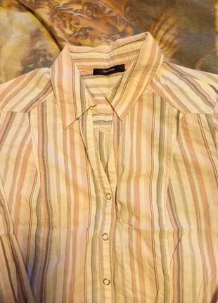 Красивая рубашка.
