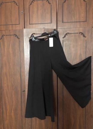 Новая итальянская юбка-брюки черного и кремового цветов р-р 46.2 фото