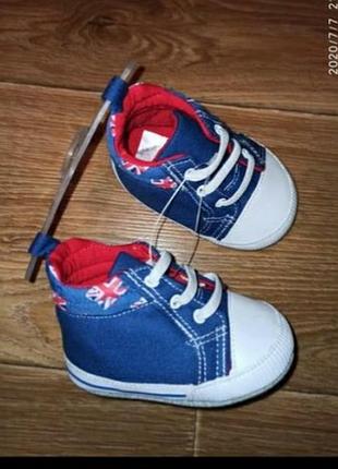 Дитячі кросівки топіки👶