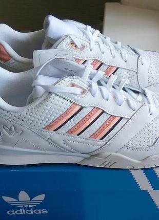 Кросівки adidas originals trainer, 100% шкіра. оригінал. нові, в коробці.