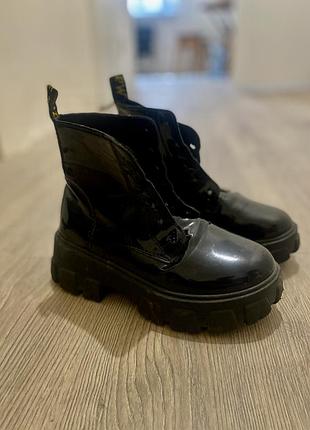 Ботинки деми / ботинки на высокой подошве