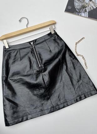 Лаковая мини юбка. виниловая черная юбка3 фото