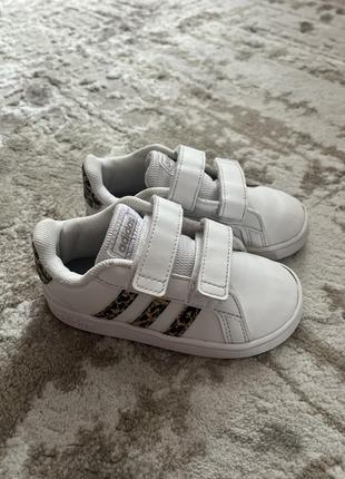 Кроссовки adidas grand court оригинал детские кроссовки для девочки белые девчачьи кроссовки адидас3 фото