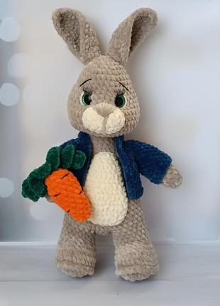 Плюшевий кролик амігурумі, іграшка ручної роботи