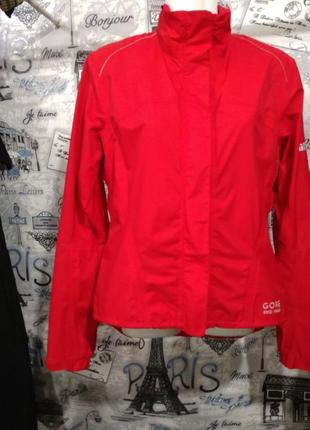 Брендовая  спортивная куртка ветровка, дождевик.1 фото