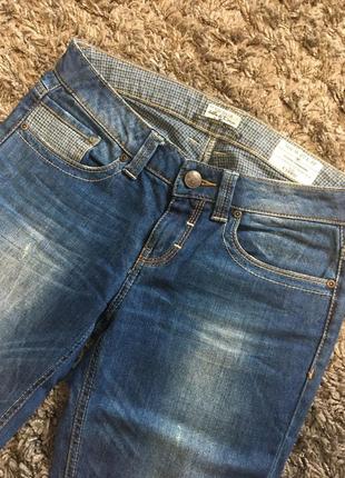 Узкие джинсы с потертостями tom tailor3 фото