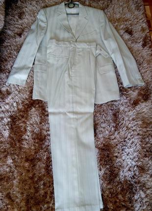 Мужской костюм
