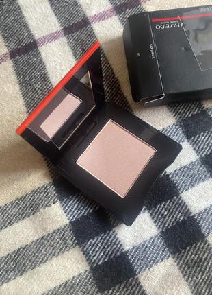 Оксамитові рум'яна-хайлайтер shiseido 01 inner light  innerglow cheek powder румяна5 фото