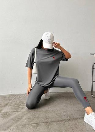 Костюм спортивный в стиле aminamuaddi футболка лосины серый графит черный8 фото