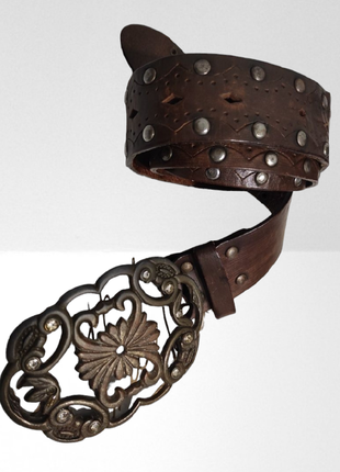 Шкіряний, якісний ремінь із металевою пряжкою