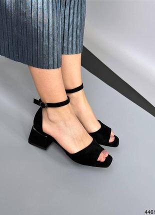 Черные женские босоножки на маленьком каблуке каблуке с ремешком замшевые9 фото