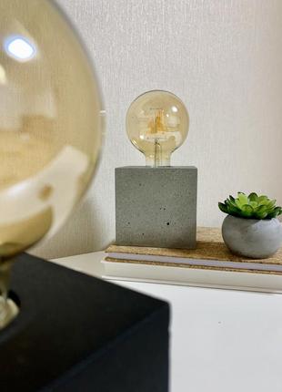 Настільна лампа з бетону, бетонний світильник3 фото