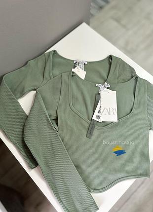 Зелений безшовний топ із корсетом zara спортивна кофта в рубчик лонгслів зара