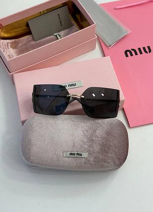 Жіночі окуляри miu miu чорні