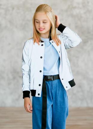 Куртка-бомбер з світловідбиваючої плащової тканини на кнопках дівчинці-підлітку зростання 140-176