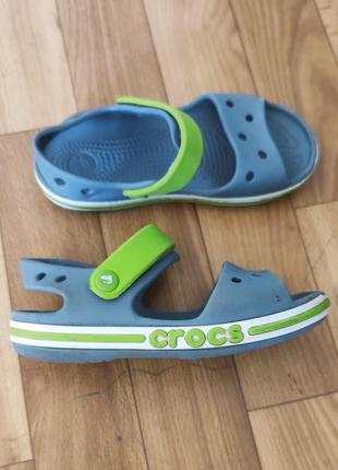 Босоножки crocs