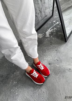 Червоні жіночі кросівки на високій підошві потовщеній з натуральної замші6 фото