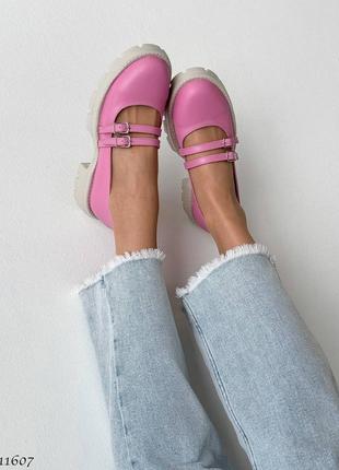 Красивые кожаные туфли на низком ходу с двумя ремешками черные бежевые розовые барби5 фото