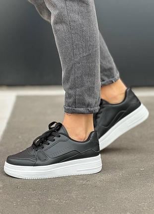 Жіночі кросівки дуже стильні 🔥