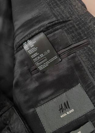 Чоловічий вовняний костюм h&m wool blend slim fit
оригінал9 фото