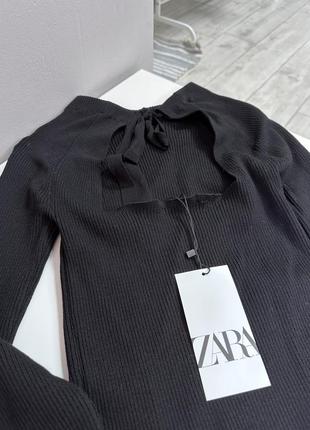 Трикотажний чорний светр із відкритою спинкою zara джемпер в'язаний зара кофта з бантом2 фото