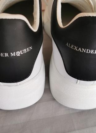 Білі шкіряні кросовки у стилі alexander mcqueen