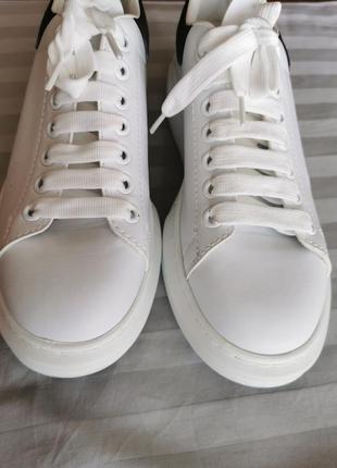 Белые кожаные кроссовки в стиле alexander mcqueen2 фото