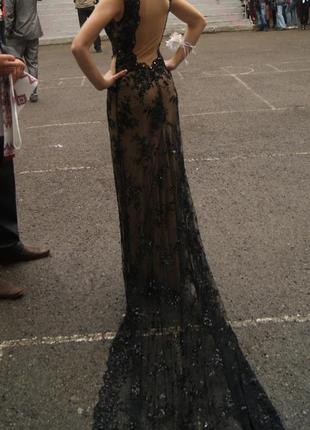 Випускне плаття сукня випускна бежева чорна з бісером6 фото